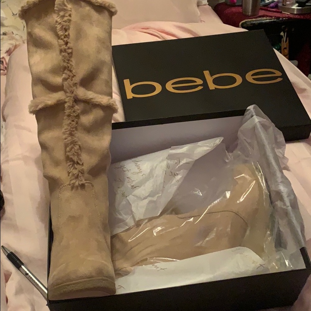 Snow Boots - Picture 2 of 6